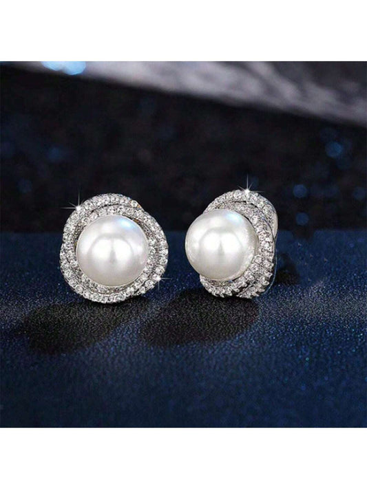 Fabulous Woman Beauty Earrings