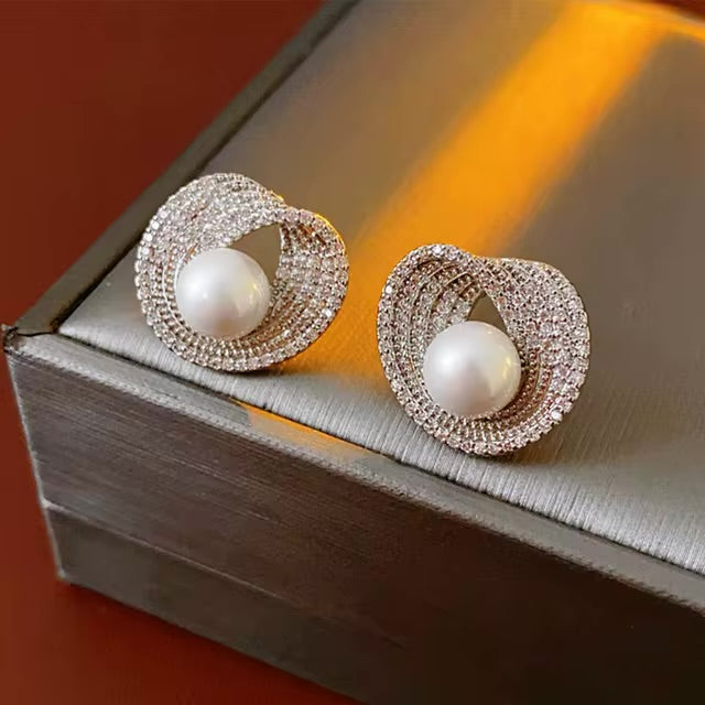 Fabulous Woman Wave Earrings